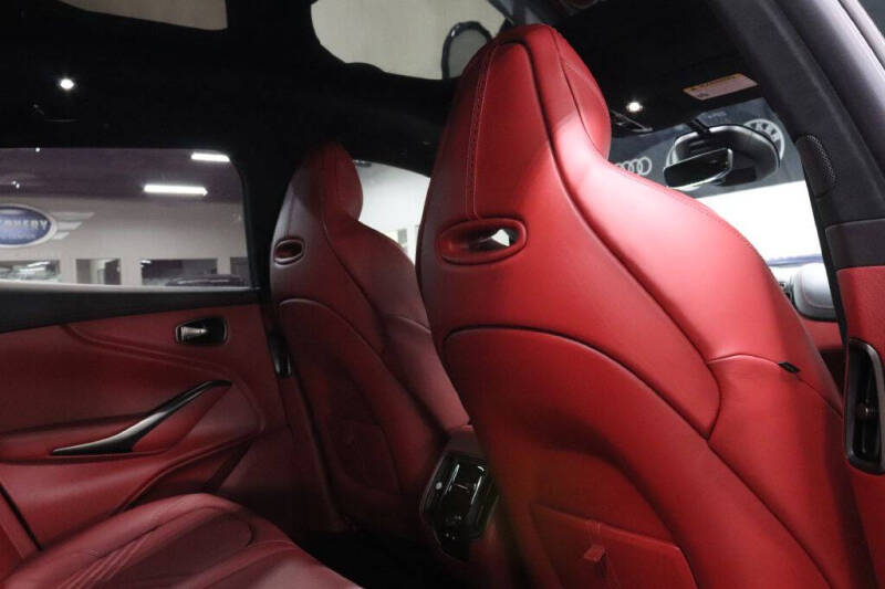 2021 Aston Martin DBX