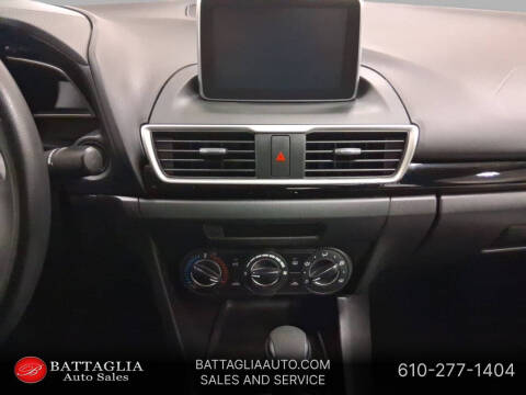 2016 Mazda MAZDA3 i Sport