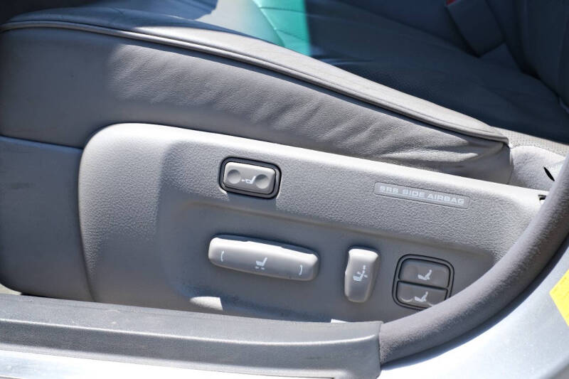 2004 Lexus LS 430