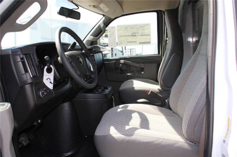 2024 Chevrolet Express 3500