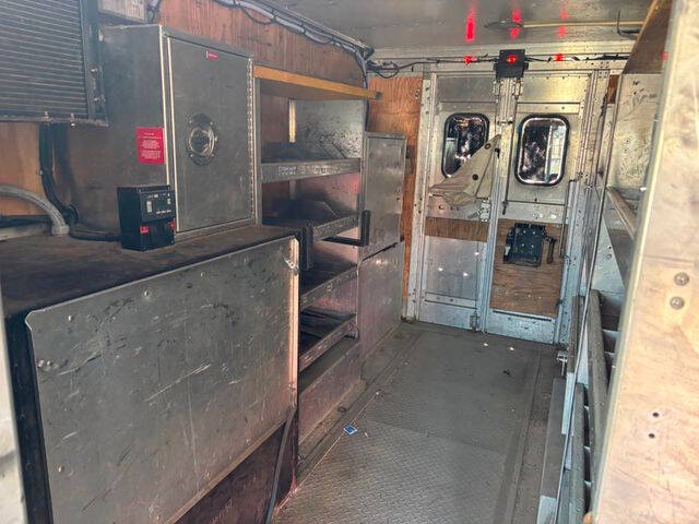 2014 Freightliner MT45 Chassis