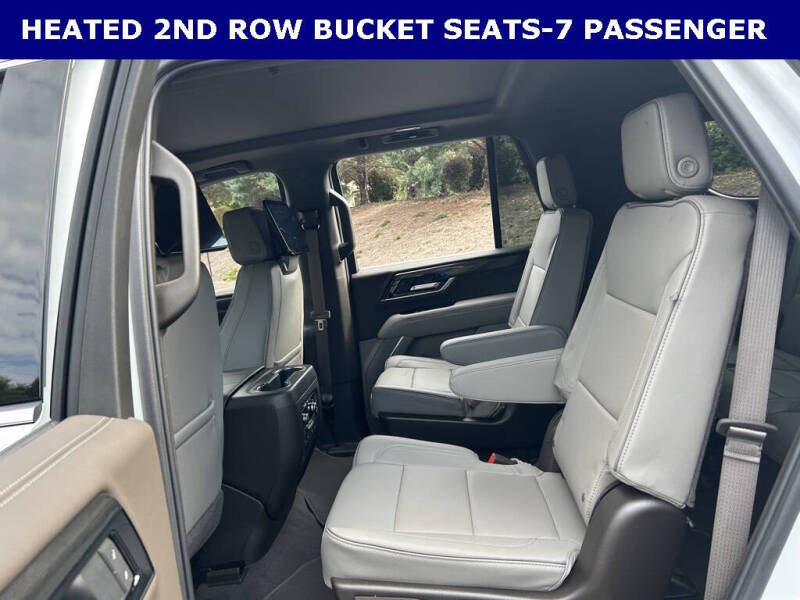 2025 GMC Yukon Elevation