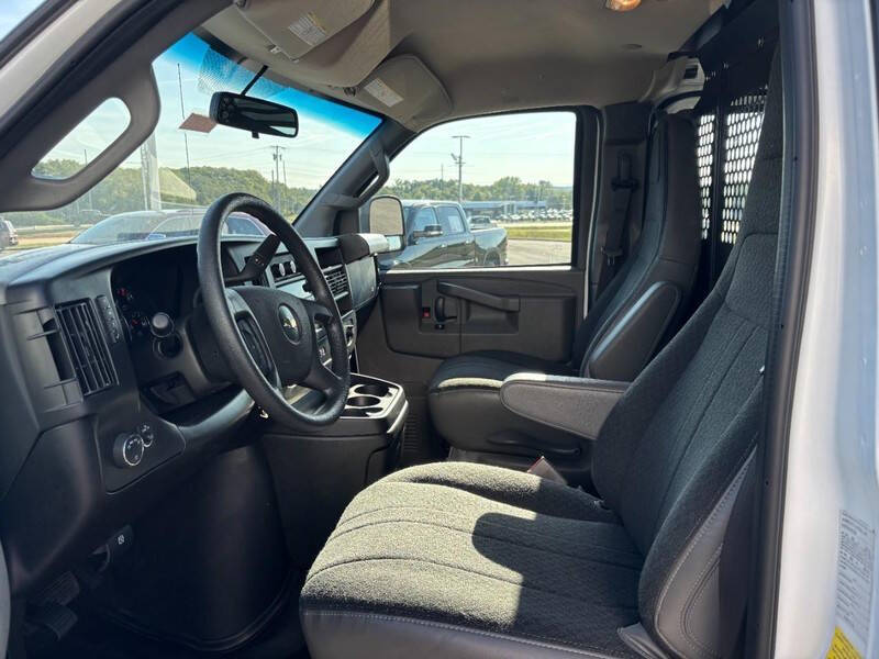 2024 Chevrolet Express 2500