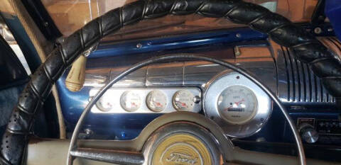 1948 Ford Super Deluxe