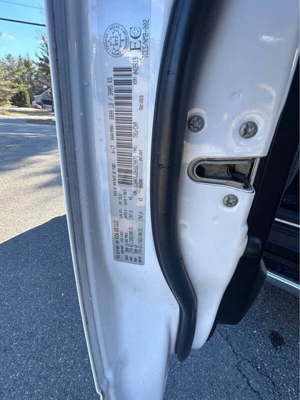 2017 RAM 1500 SLT