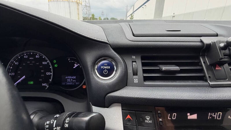 2012 Lexus CT 200h