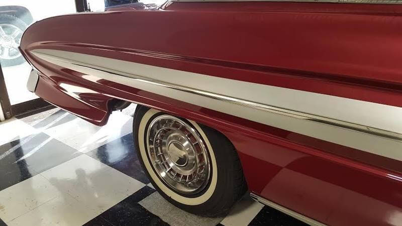 1961 Oldsmobile Starfire