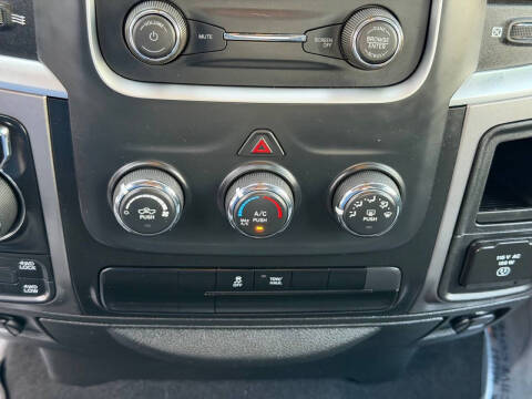 2023 RAM 1500 Classic SLT