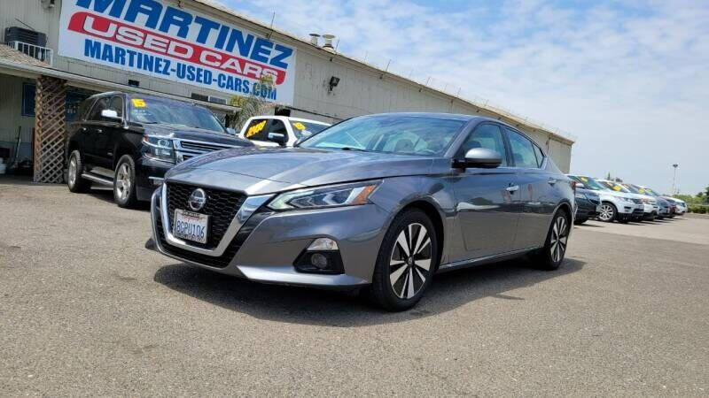 2019 Nissan Altima for sale at Martinez Used Cars INC in Livingston CA