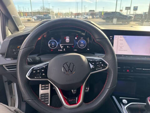 2024 Volkswagen Golf GTI 380 SE