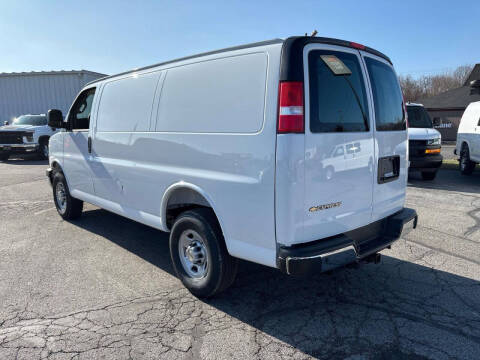 2025 Chevrolet Express 2500