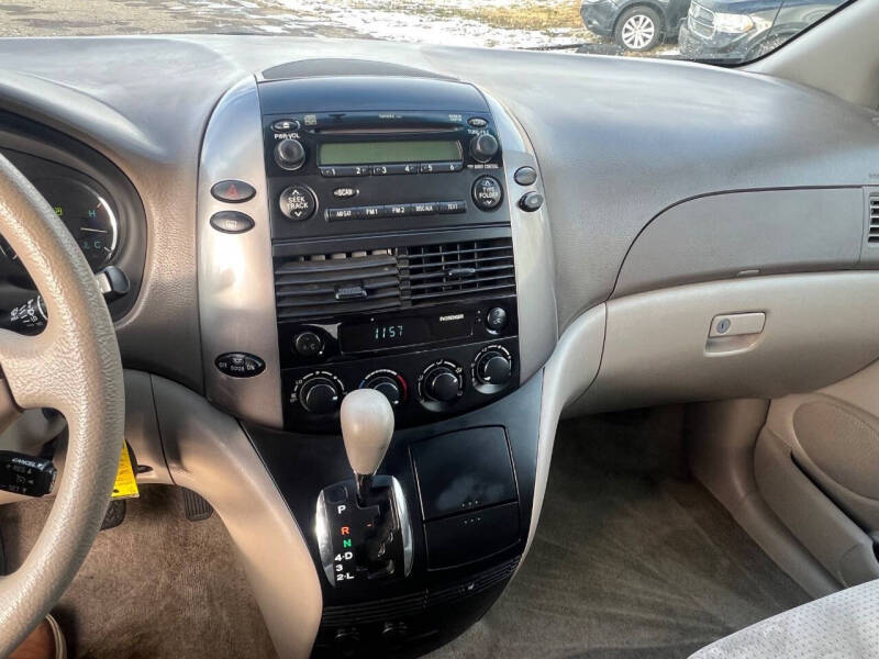 2008 Toyota Sienna LE 7-Passenger