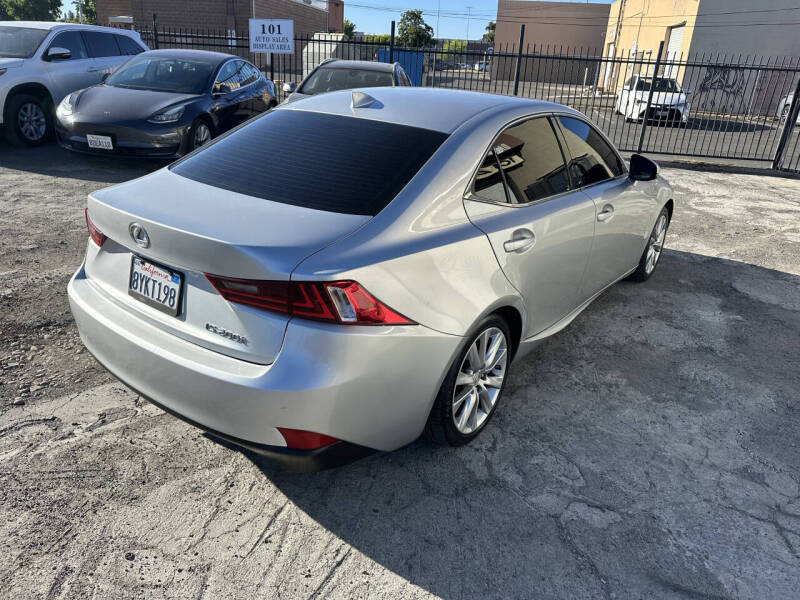2016 Lexus IS 200t