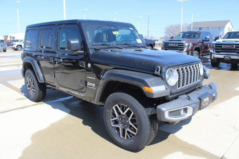 2024 Jeep Wrangler 4-Door Sahara's photo