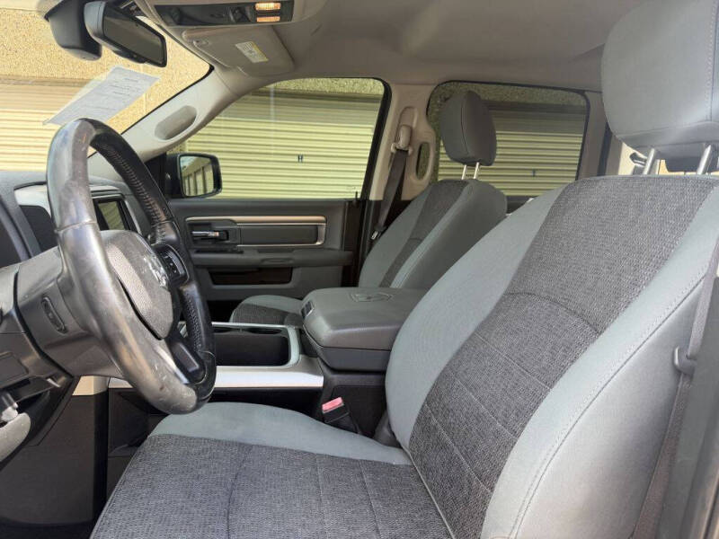 2017 RAM 1500 SLT