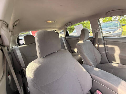 2011 Toyota Prius Two
