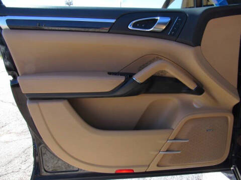 2014 Porsche Cayenne Platinum