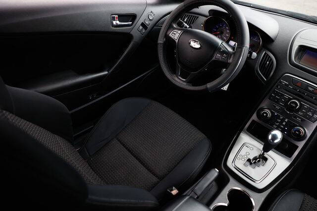 2011 Hyundai Genesis Coupe 2.0T