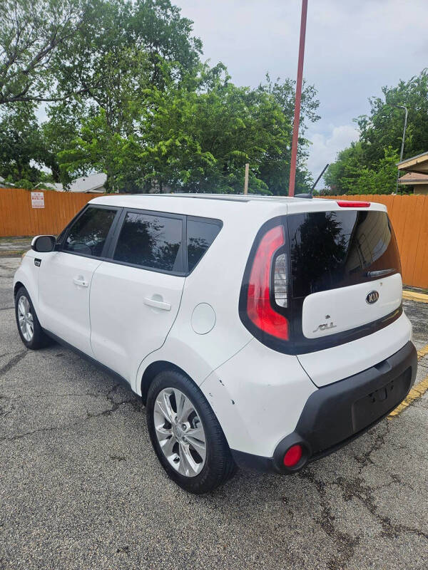 2015 Kia Soul +