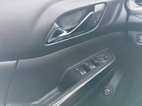 2017 GMC Acadia SLE-2