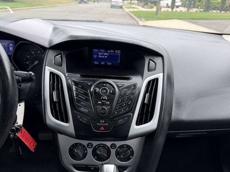 2013 Ford Focus SE