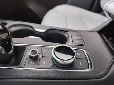 2025 Cadillac XT4 Sport