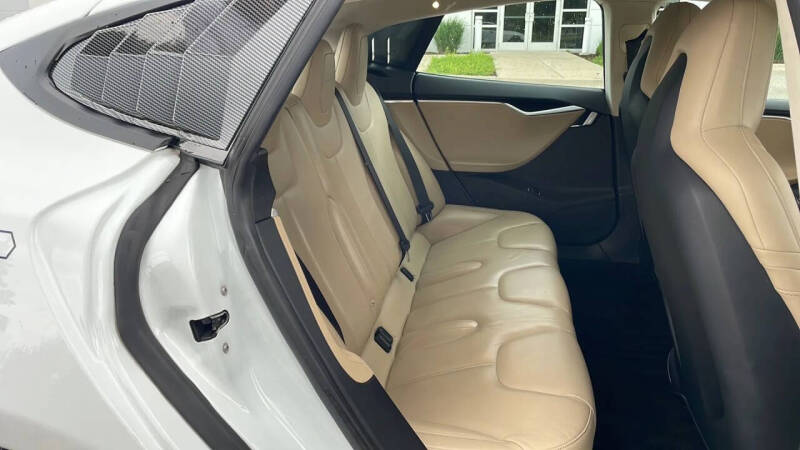 2015 Tesla Model S