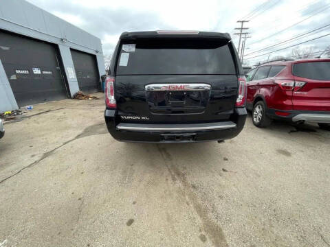 2017 GMC Yukon XL Denali