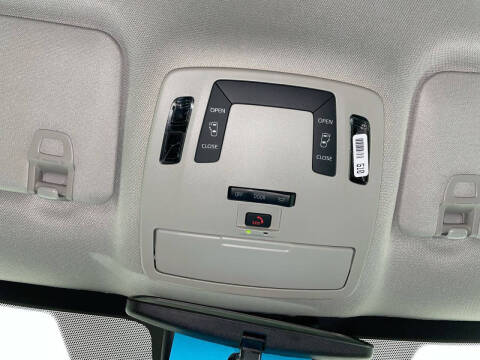 2025 Toyota Sienna LE 8-Passenger