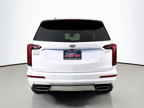2025 Cadillac XT6 Luxury
