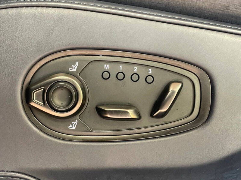2022 Aston Martin DBX