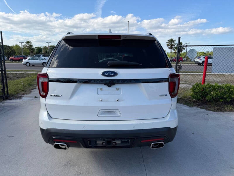 2017 Ford Explorer Sport