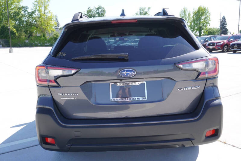 2023 Subaru Outback Premium