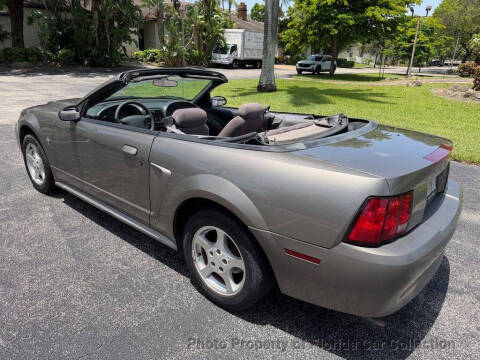 2002 Ford Mustang Deluxe