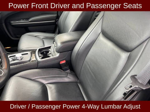 2016 Chrysler 300 Limited