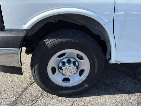 2025 Chevrolet Express 3500