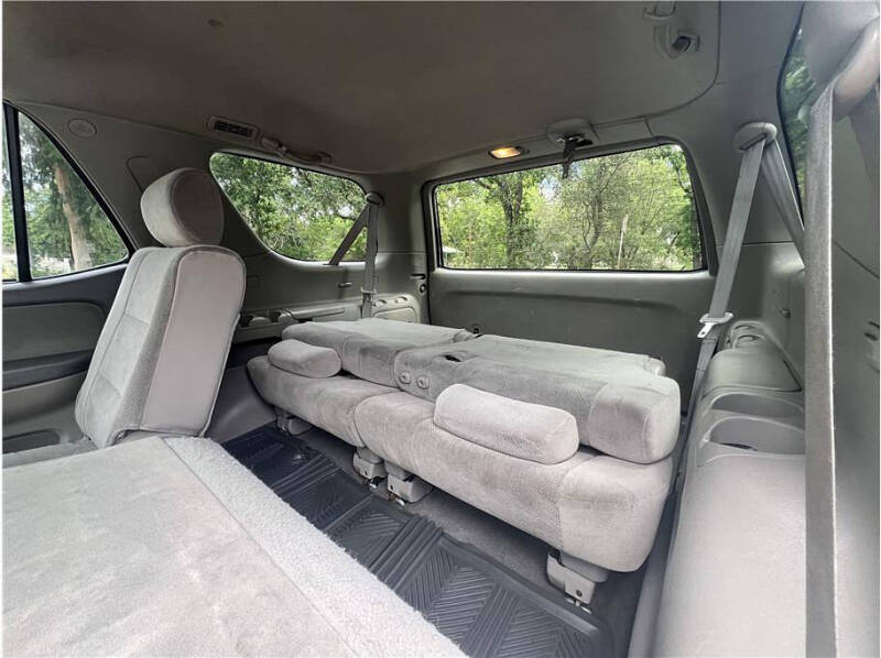 2006 Toyota Sequoia SR5