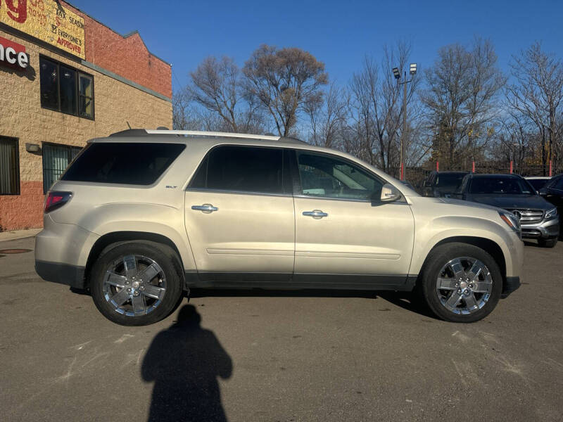 2017 GMC Acadia Limited Base photo 9