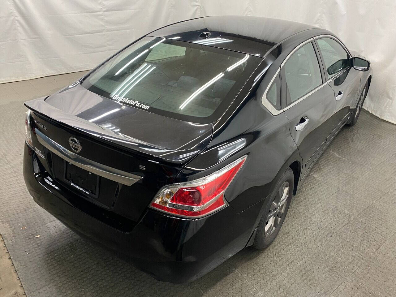 2015 Nissan Altima 2.5 SV 4dr Sedan - Black exterior view 10