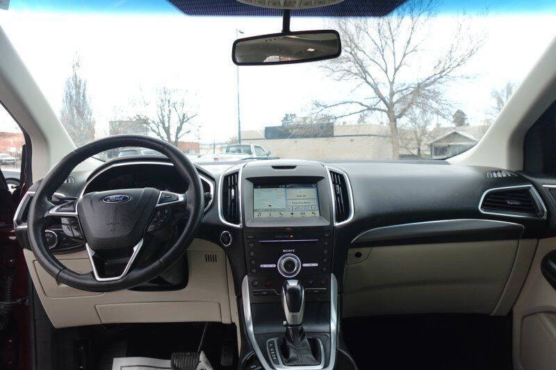 2017 Ford Edge Titanium