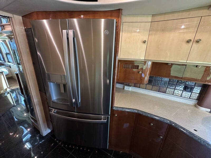 2001 Prevost Liberty