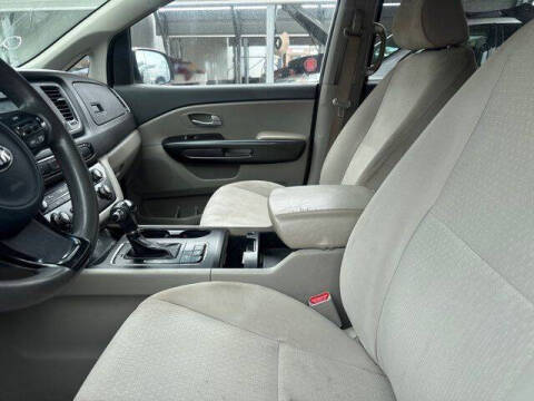 2016 Kia Sedona LX