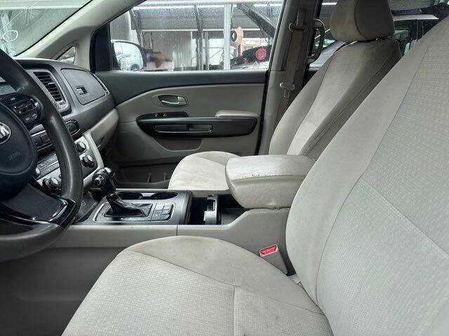 2016 Kia Sedona LX