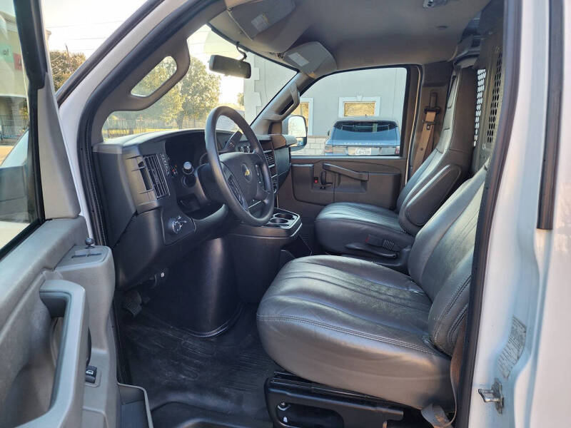 2022 Chevrolet Express 2500