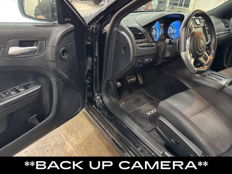 2014 Chrysler 300 SRT8 Core