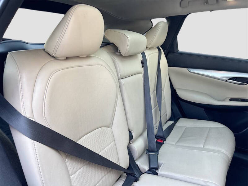 2019 Infiniti QX50 Essential