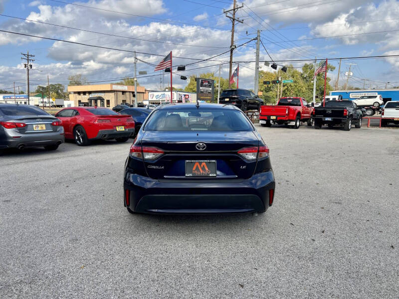 2022 Toyota Corolla LE