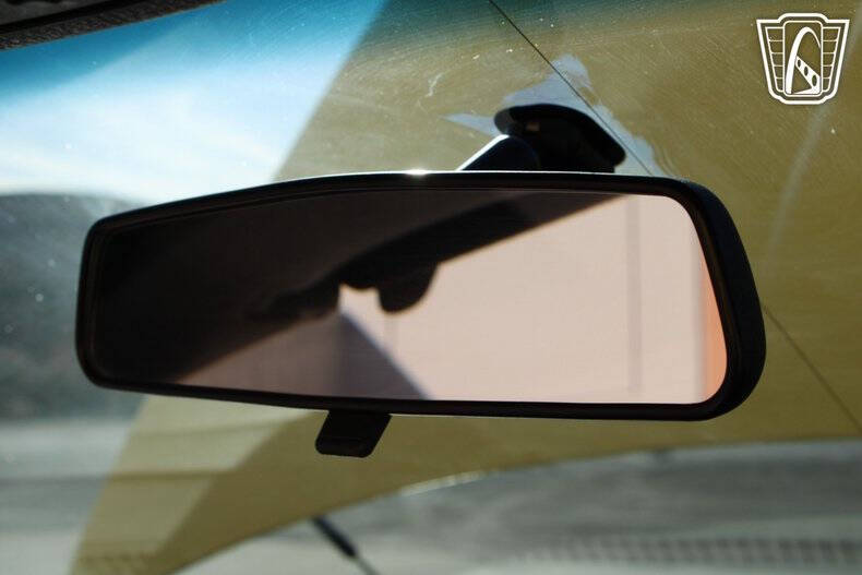 2004 Ford Thunderbird Deluxe