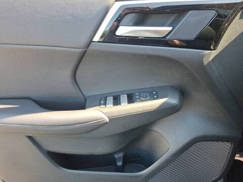 2025 Mitsubishi Outlander PHEV SE