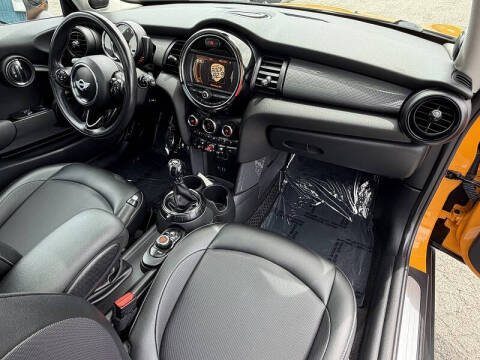 2016 MINI Hardtop 2 Door Cooper